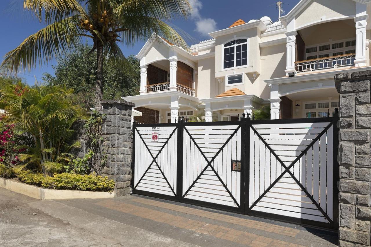 Apartment Orchid Grand Baie Exterior foto